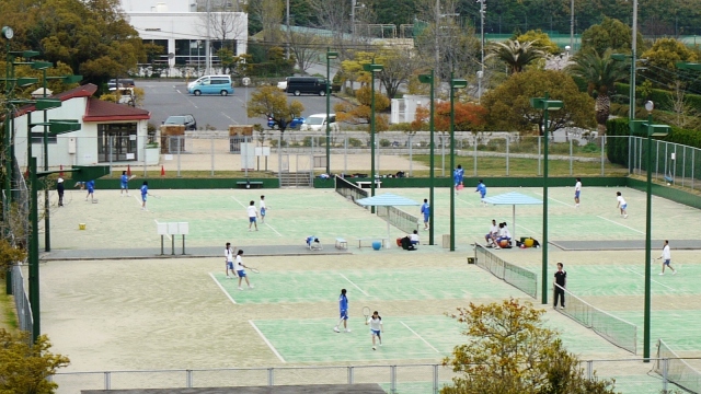 日生テニスコート